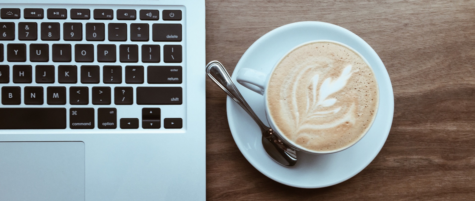 Kinh doanh café và nỗi niềm thời công nghệ thông tin