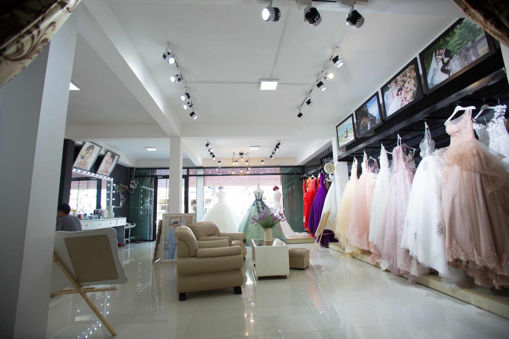 Mở cửa hàng áo cưới cần chuẩn bị những gì? (P2)