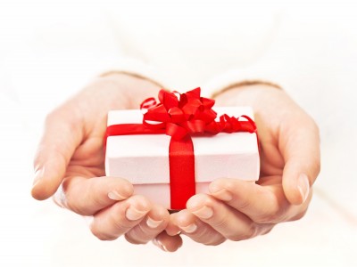 Mua online quà tặng 20/10 với giá cực sốc tại các website uy tín